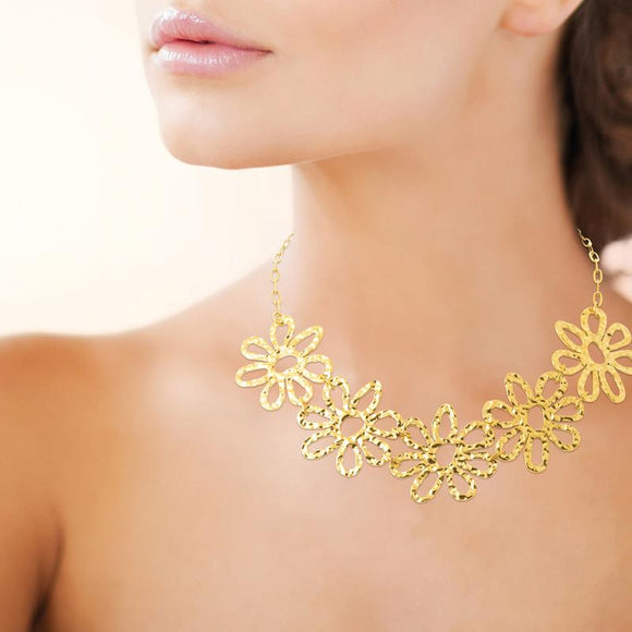 Collier en acier doré 850J835