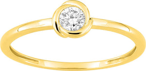Bague solitaire en or jaune 9ct et diamants de laboratoire 415L22