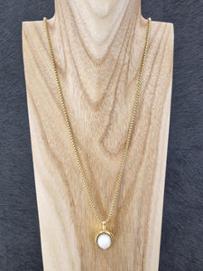 Collier Bola ZAG Tinkle en acier doré et Agate blanche