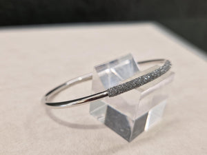 Esclave Pesavento en or blanc et diamants 344-10