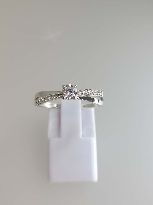 Bague or blanc 9ct et zirconium 404-65