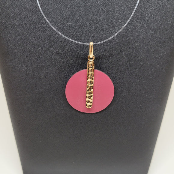 Les Georgettes Pendentif Barrette martelée doré 25mm n°34 avec cuir framboise soft/paillettes multicolores