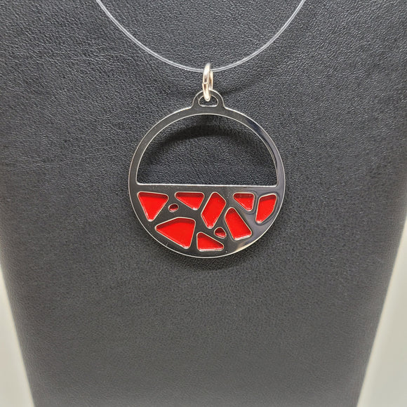 Les Georgettes Pendentif Girafe argenté 30mm n°17 avec cuir noir/rouge vernis